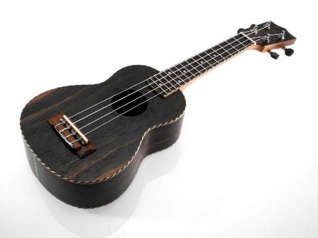 Koki'o sopran ukulele ebony w/bag