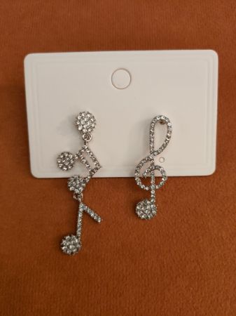 DP VISEČI UHANI S KAMENČKI